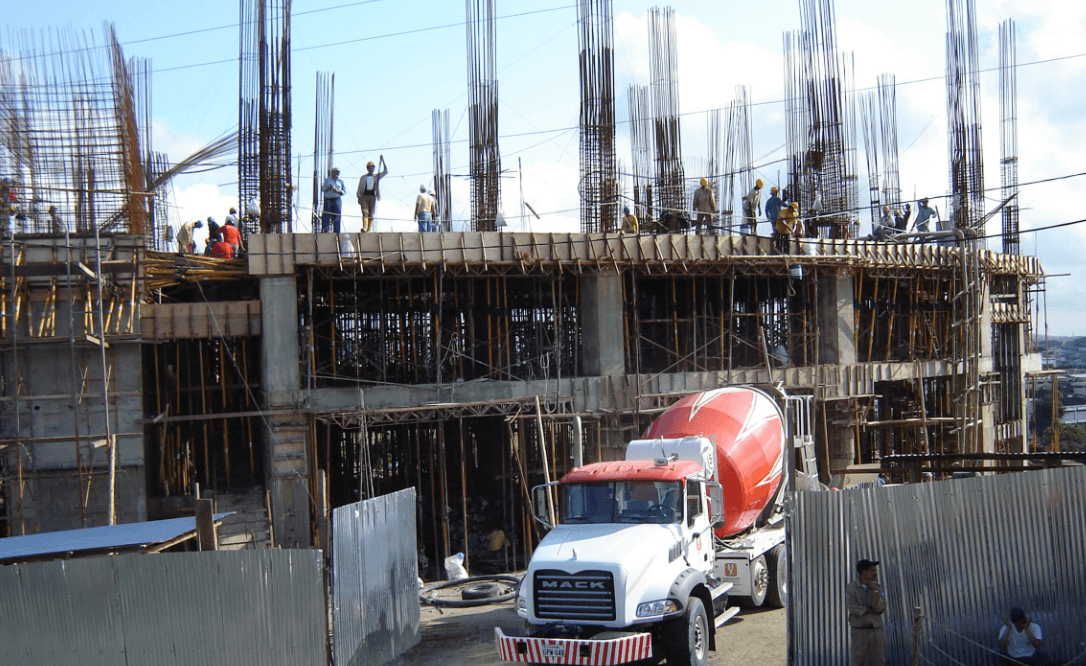 Fiscalización de la Construcción de Edificio para la Facultad de Especialidades Empresariales (UCSG) - Imagen 3